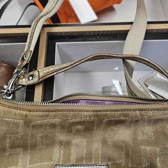 Coach Gold Poppy Bag - Picture 5 of 8